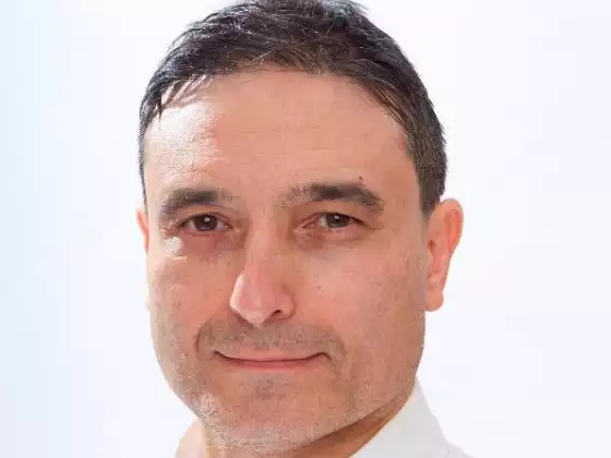 David Hollander,
                            Health & Wellness
                            Expert at Paket Perjalanan Yoga